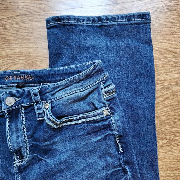 Shyanne Jeans Womens Size 31 Reg Blue Denim Bootcut Embroidered Embellished - Picture 3 of 11